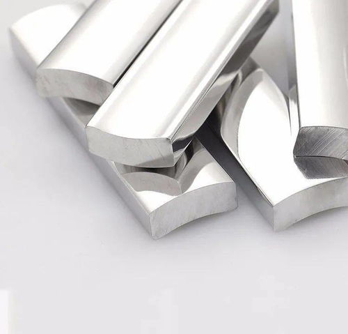 100例精選 不銹鋼材質(zhì)在自動(dòng)售貨機(jī)設(shè)計(jì)中的細(xì)節(jié)美學(xué)